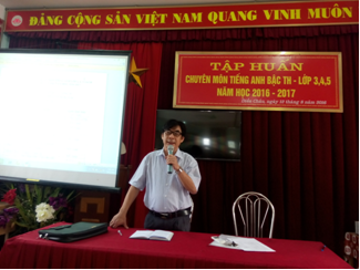 Đ/c Mai Ngọc Long – Phó trưởng phòng GD&ĐT khai mạc lớp tập huấn