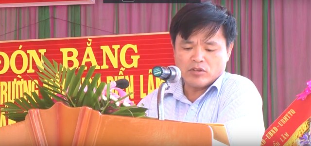 Đ/c Phan Xuân Vinh- Huyện ủy viên - Phó chủ tịch UBND huyện Diễn Châu phát biểu tại buổi lễ